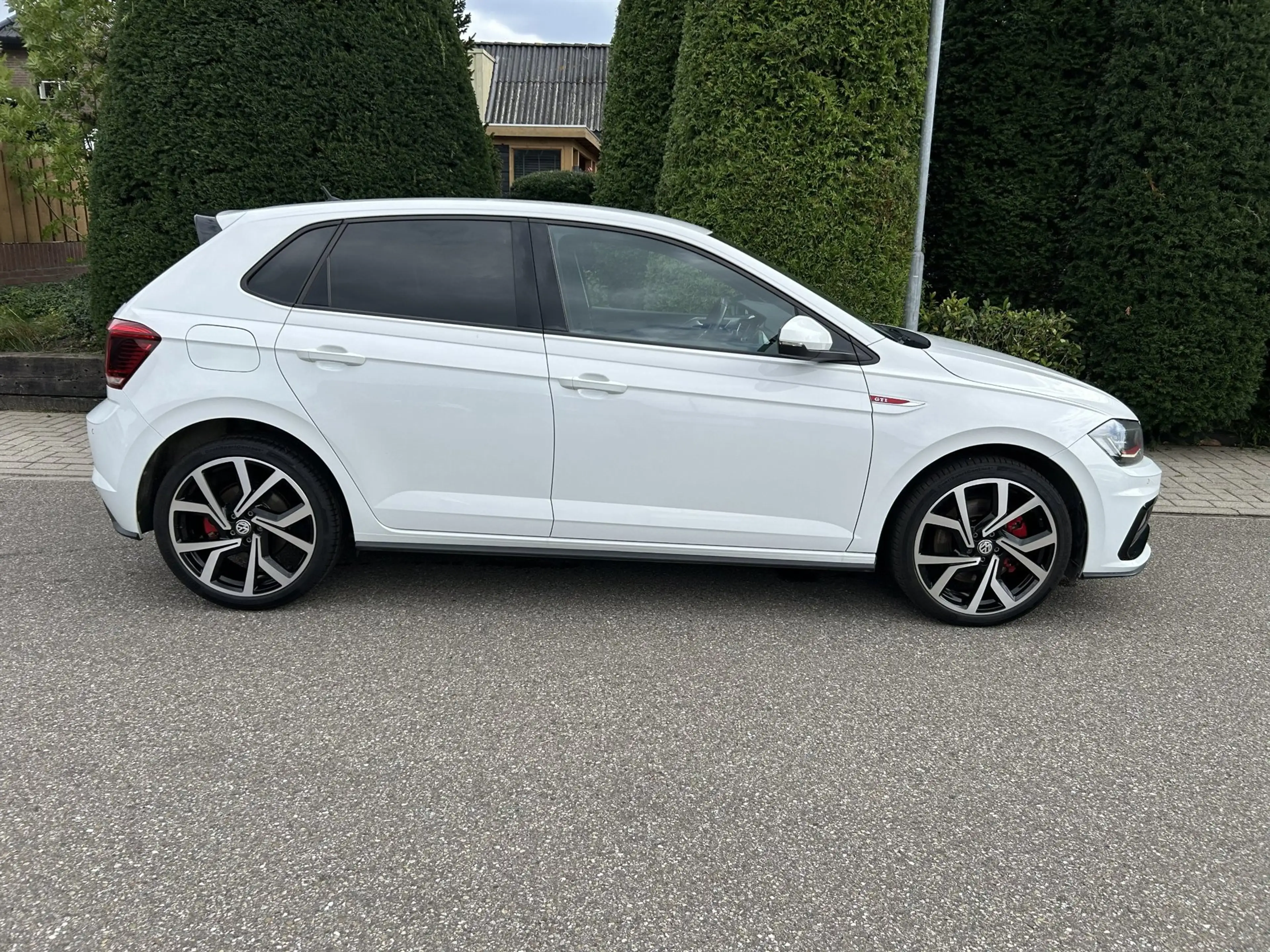 Volkswagen Polo GTI 2.0 TSI — photo 3