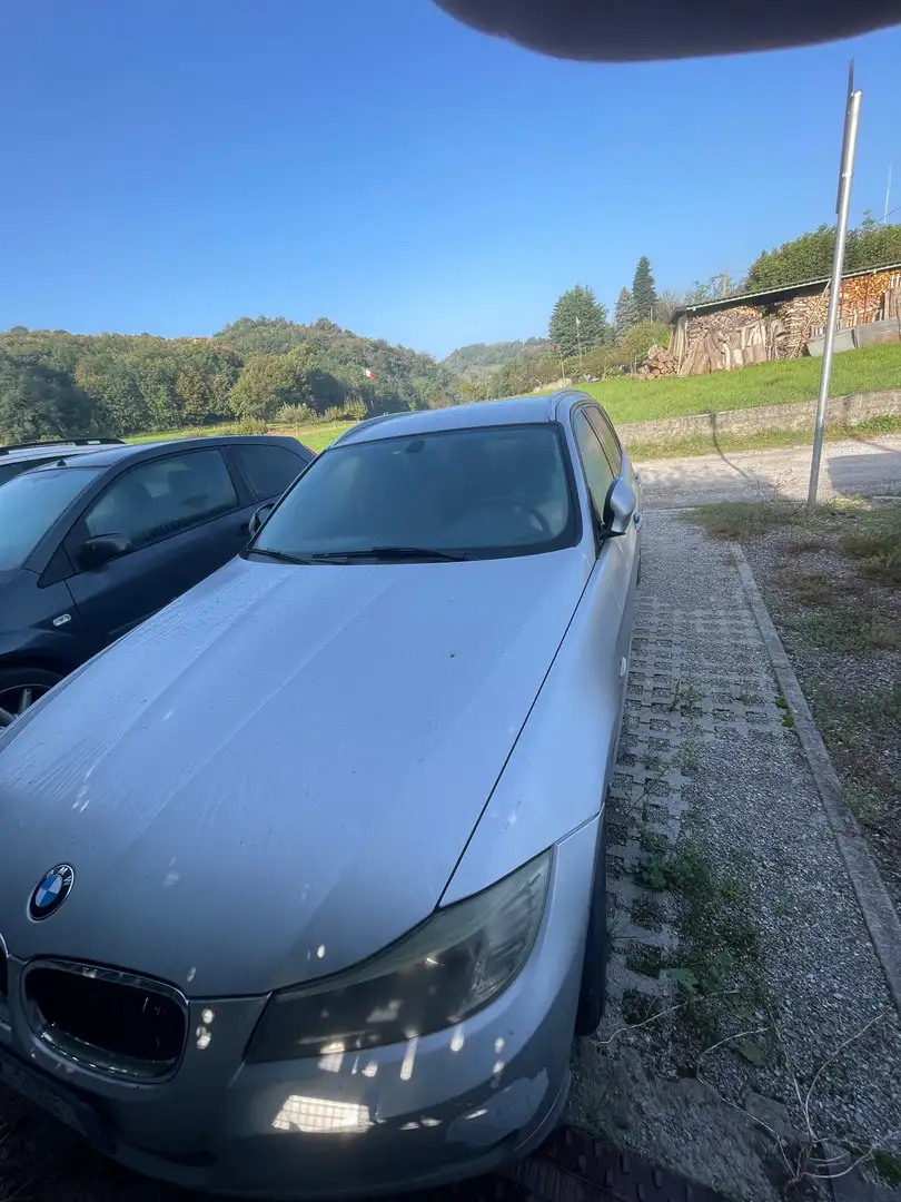 BMW 316 316d Touring 2.0 116cv Grigio - 1