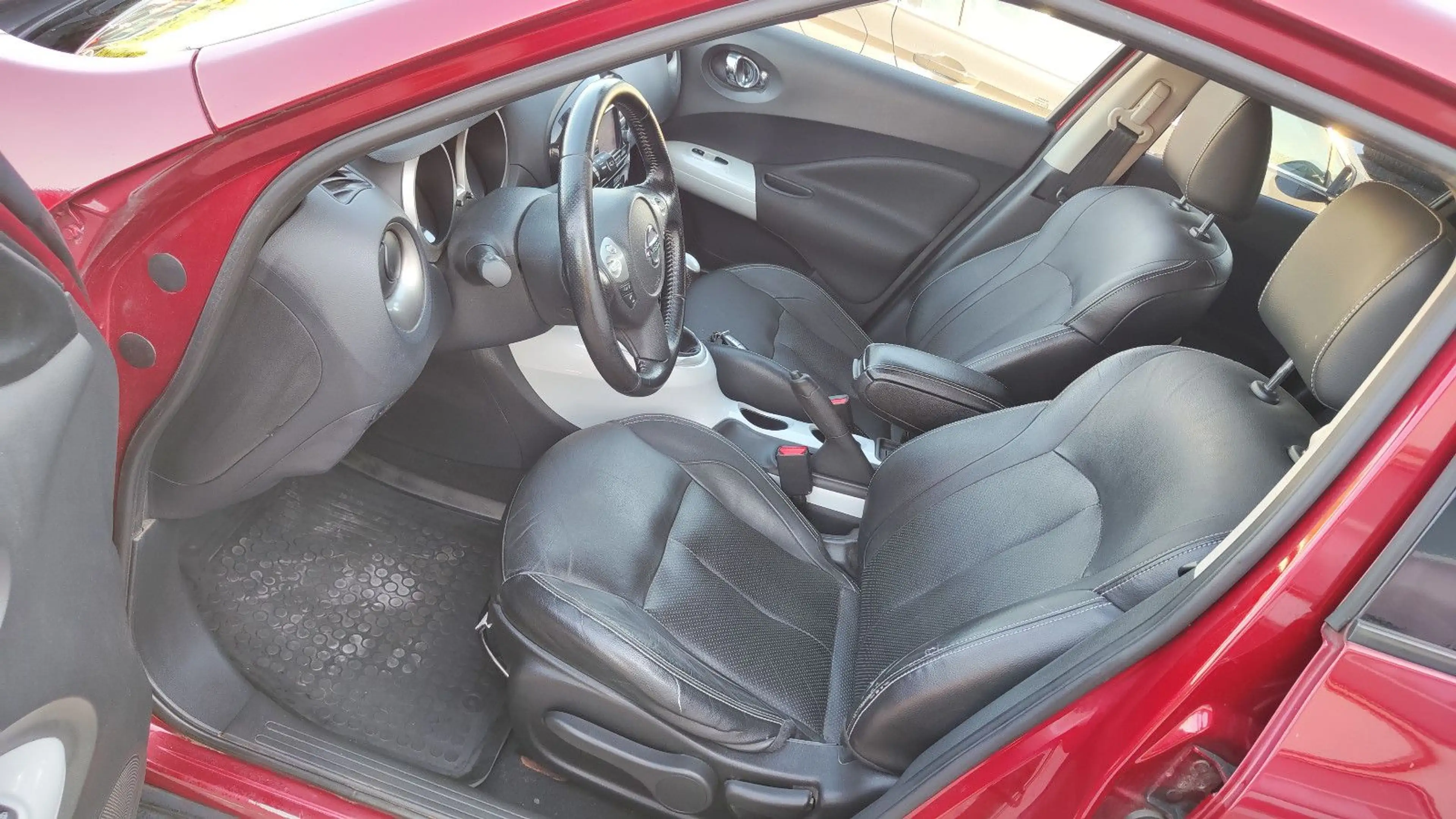 Nissan Juke 1.6 Turbo Shiro LED* Navi* Leder* TOP* — photo 14