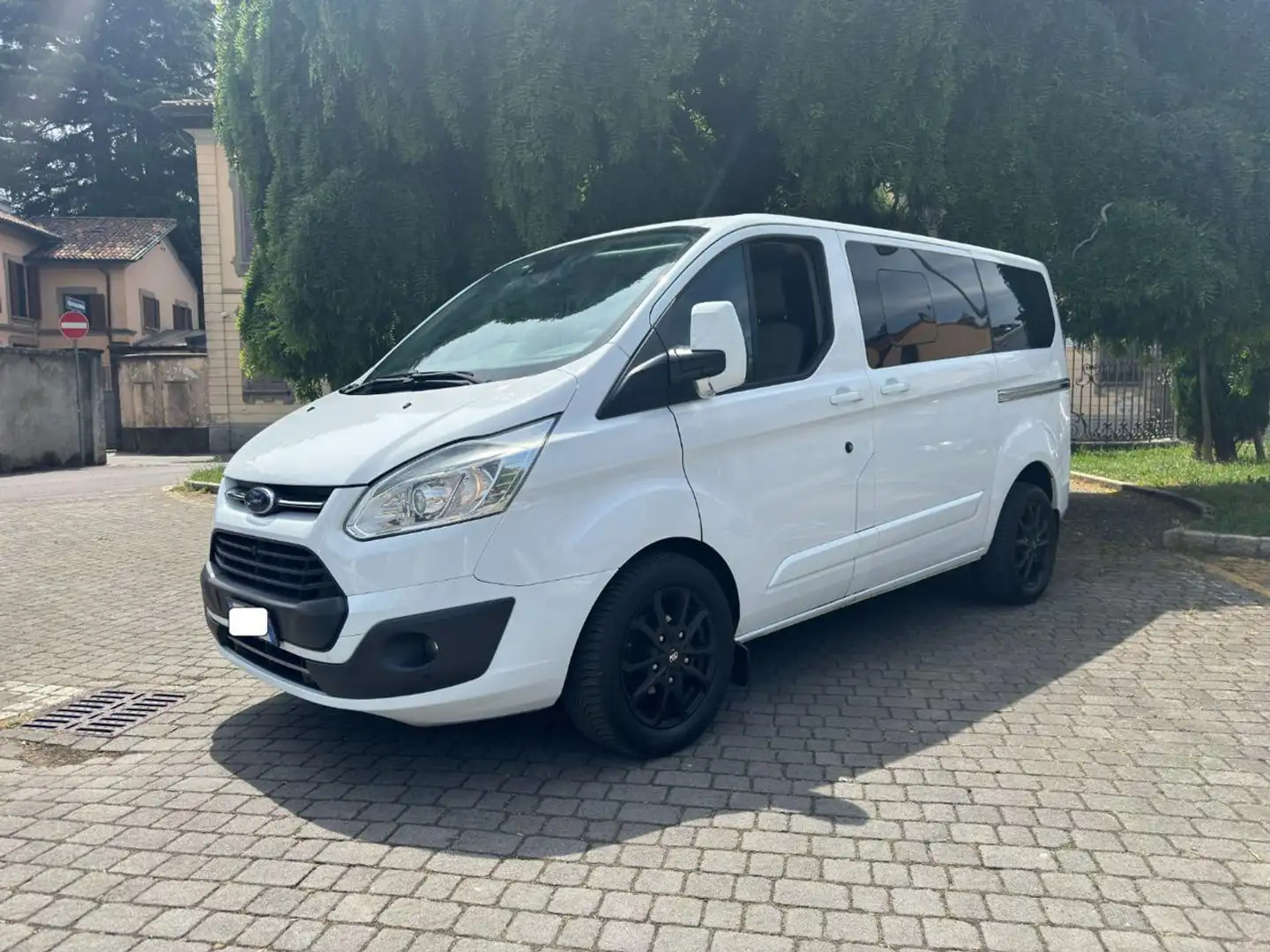 Ford Tourneo Custom 310 2.0 TDCi 130CV PC Titanium Bianco - 1