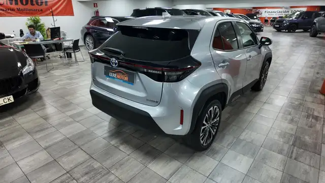 Toyota Yaris Cross view 6