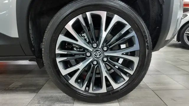 Toyota Yaris Cross view 14