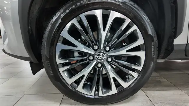 Toyota Yaris Cross view 11