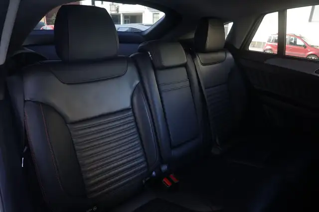 Mercedes-Benz Gle view 14