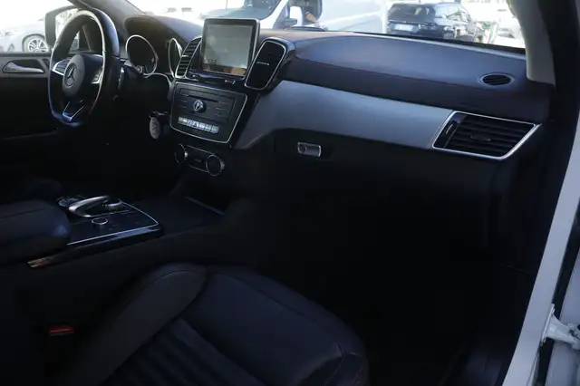 Mercedes-Benz Gle view 10