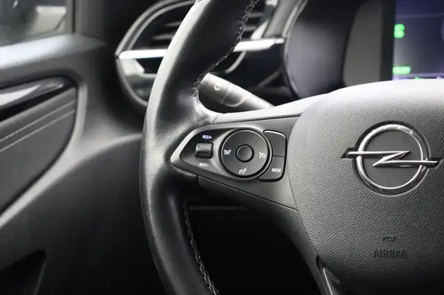 Opel Corsa-E view 8