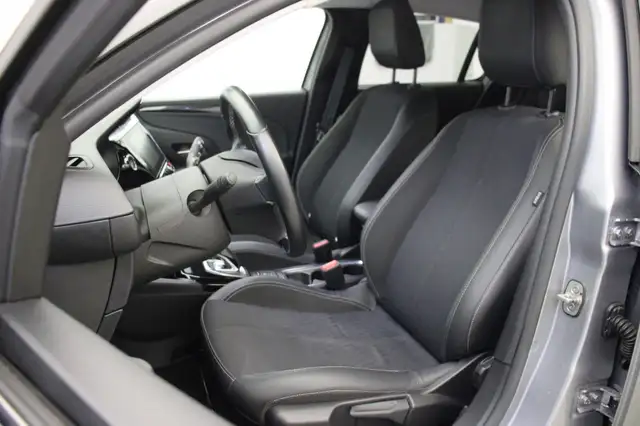 Opel Corsa-E view 11