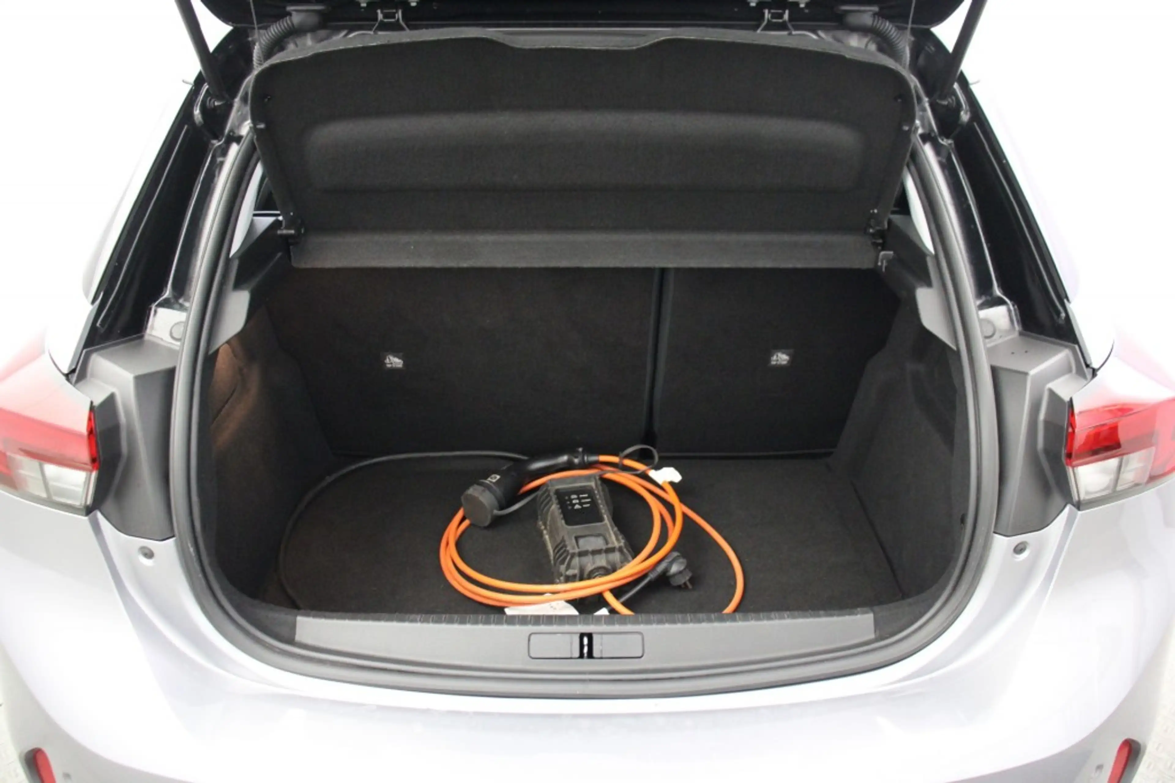 Opel Corsa-e Elegance 50 kWh - Carplay, Camera, Cruise, Clima, — photo 13