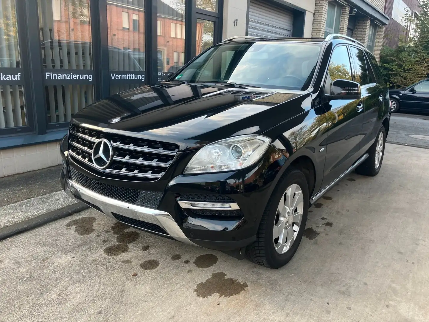 Mercedes-Benz ML 350 CDI BlueTec  Tüv Neu Noir - 1