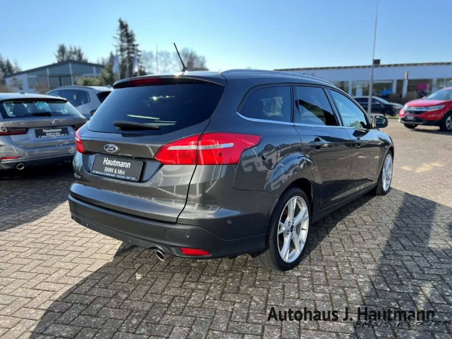 Ford Focus Turnier Titanium 2.0 TDCi +NAVI+RFK+XENON+ Grau - 2