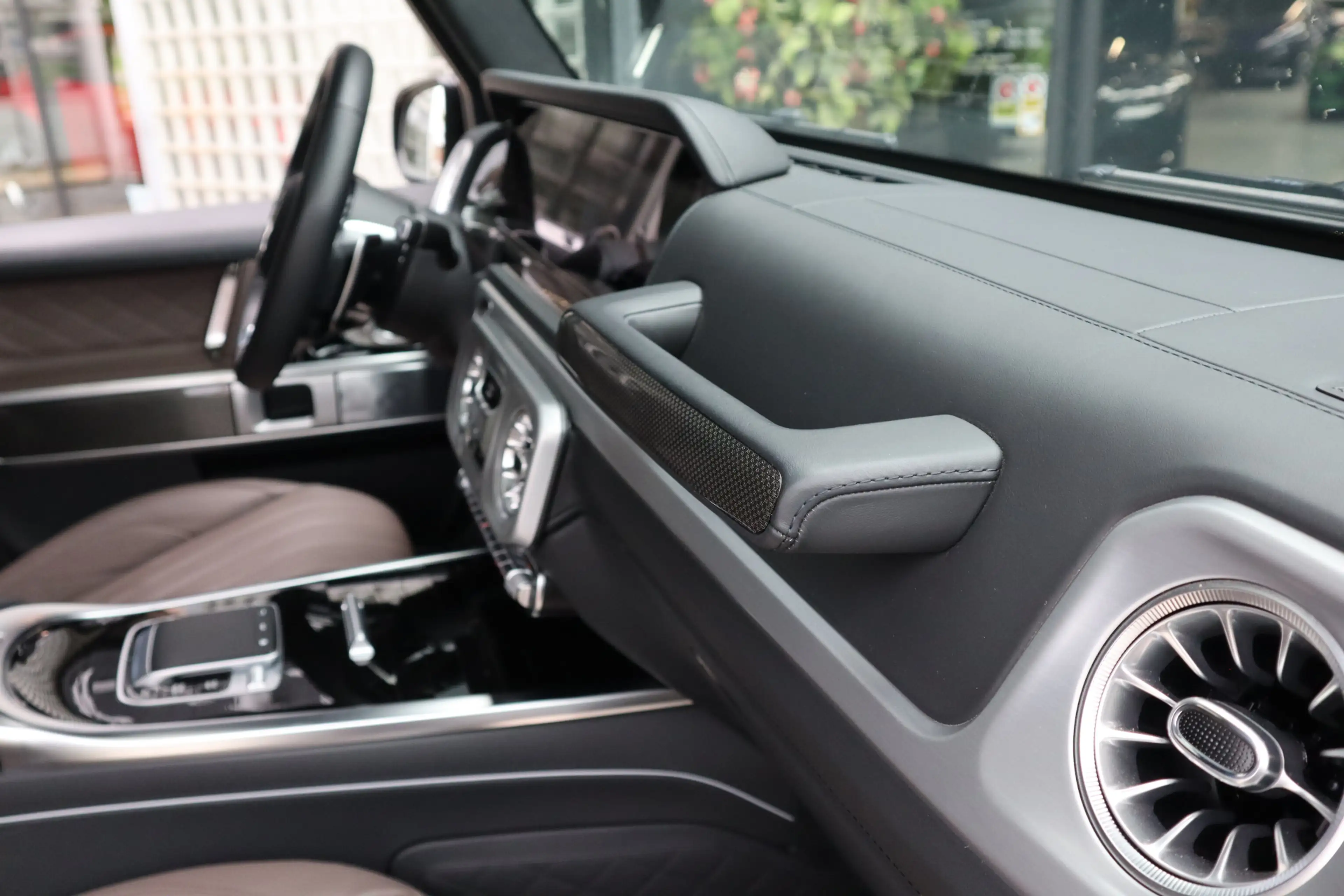 Mercedes-Benz G 63 AMG | Performance-pakket, Manufaktur int., Burmester 3 — photo 14