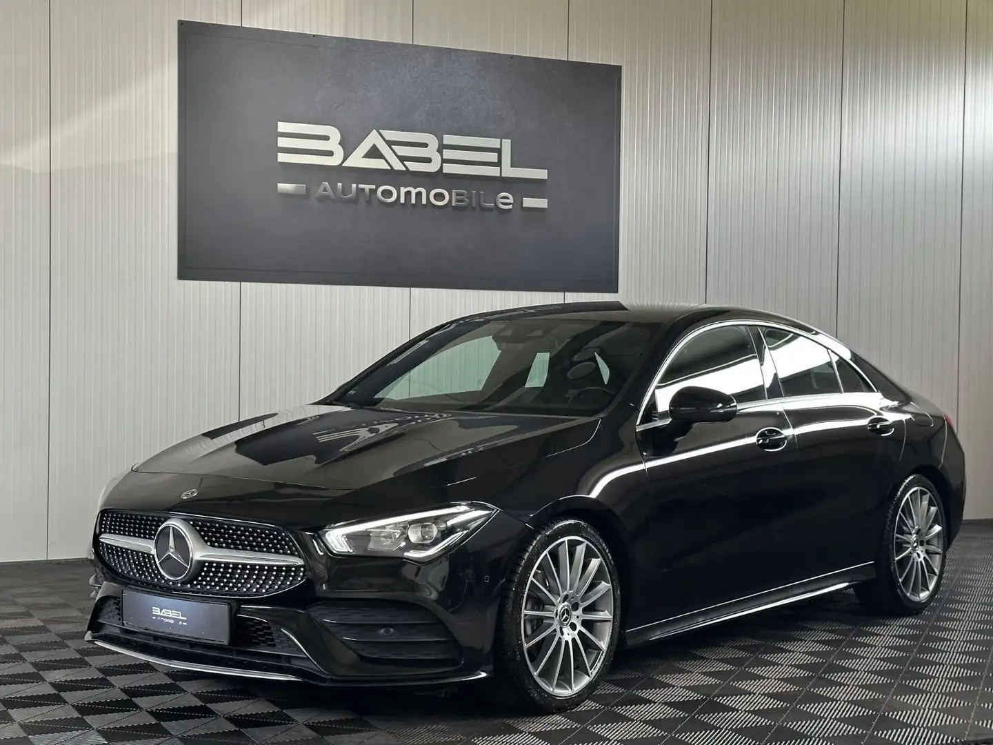 Mercedes-Benz CLA 180 AMG Limousine Kamera Ambiente Digital Schwarz - 1