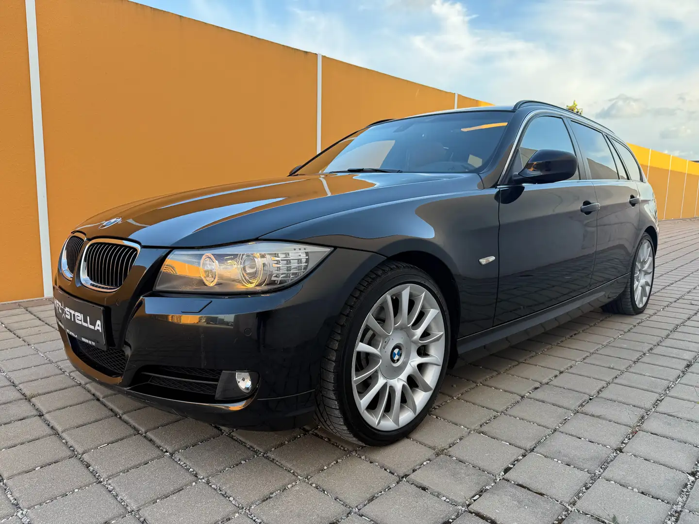 BMW 325 d E91 Touring / Leder / Pano / Individual / N57 Negro - 1