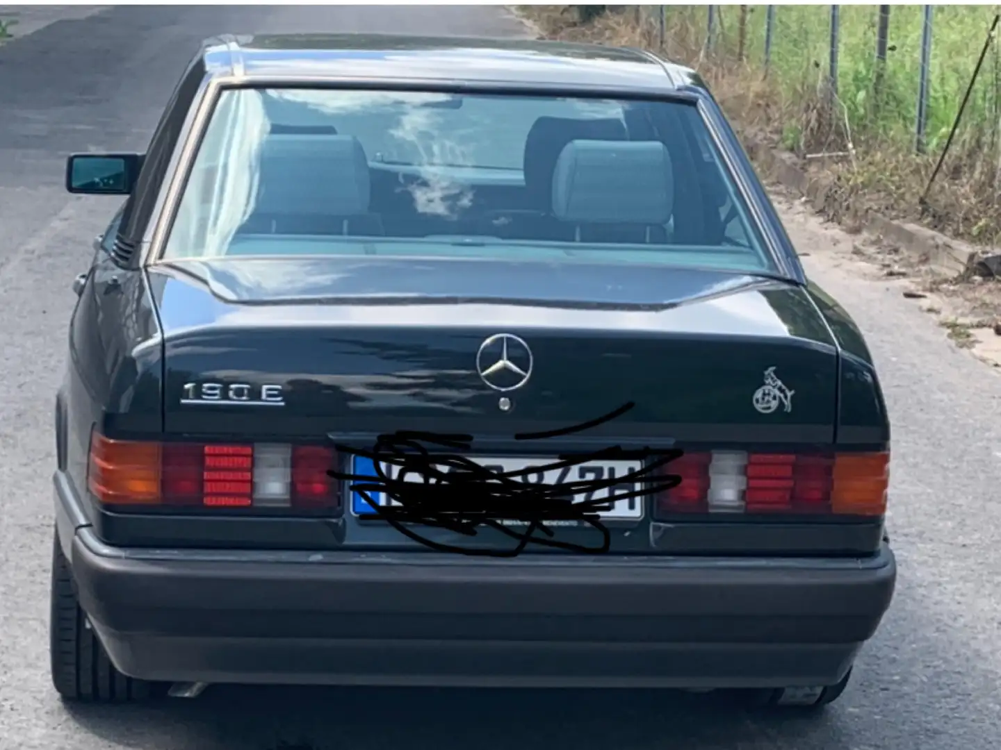 Mercedes-Benz 190 E Black - 1