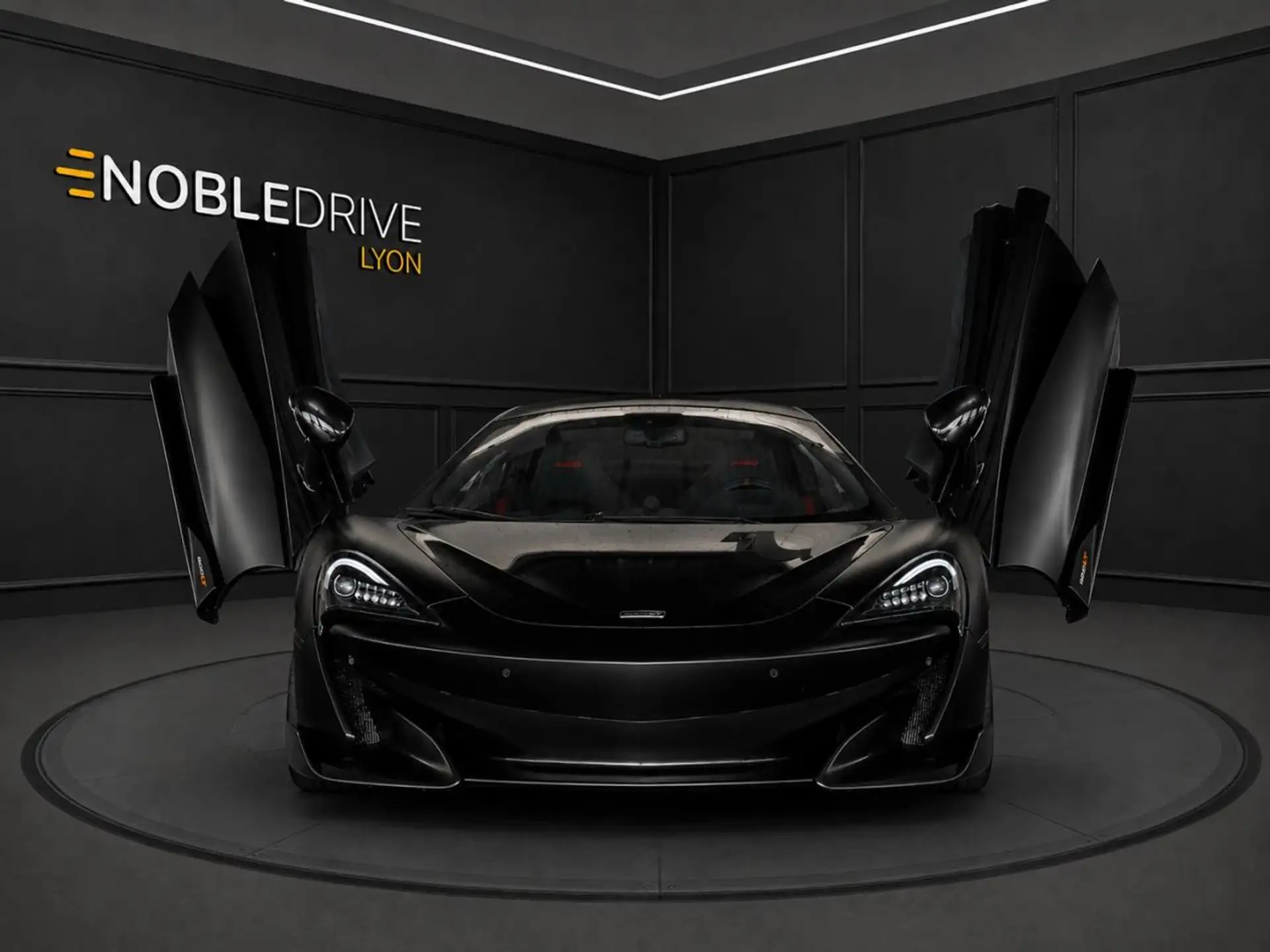 맥라렌 600LT Spider 2019 검정 사진 2