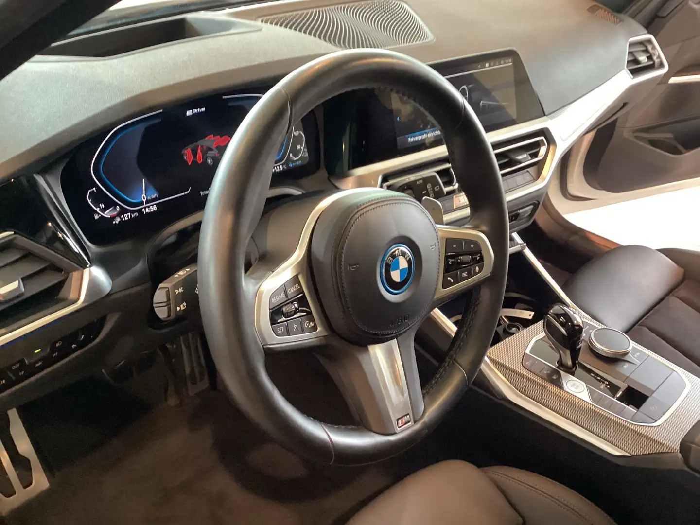 BMW 330 e xDrive Touring M Sport Head-Up HiFi DAB Weiß - 2