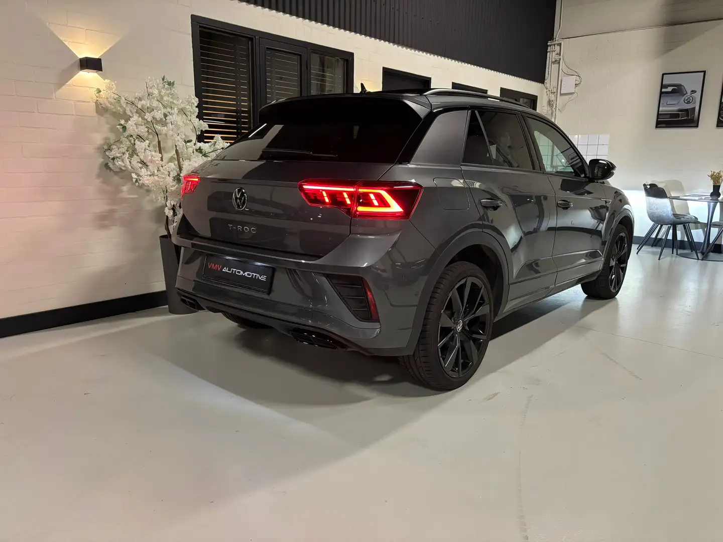 Volkswagen T-Roc 1.5 TSI 3x R-Line Business |Pano|IQ - Light|Ledbar Grijs - 2