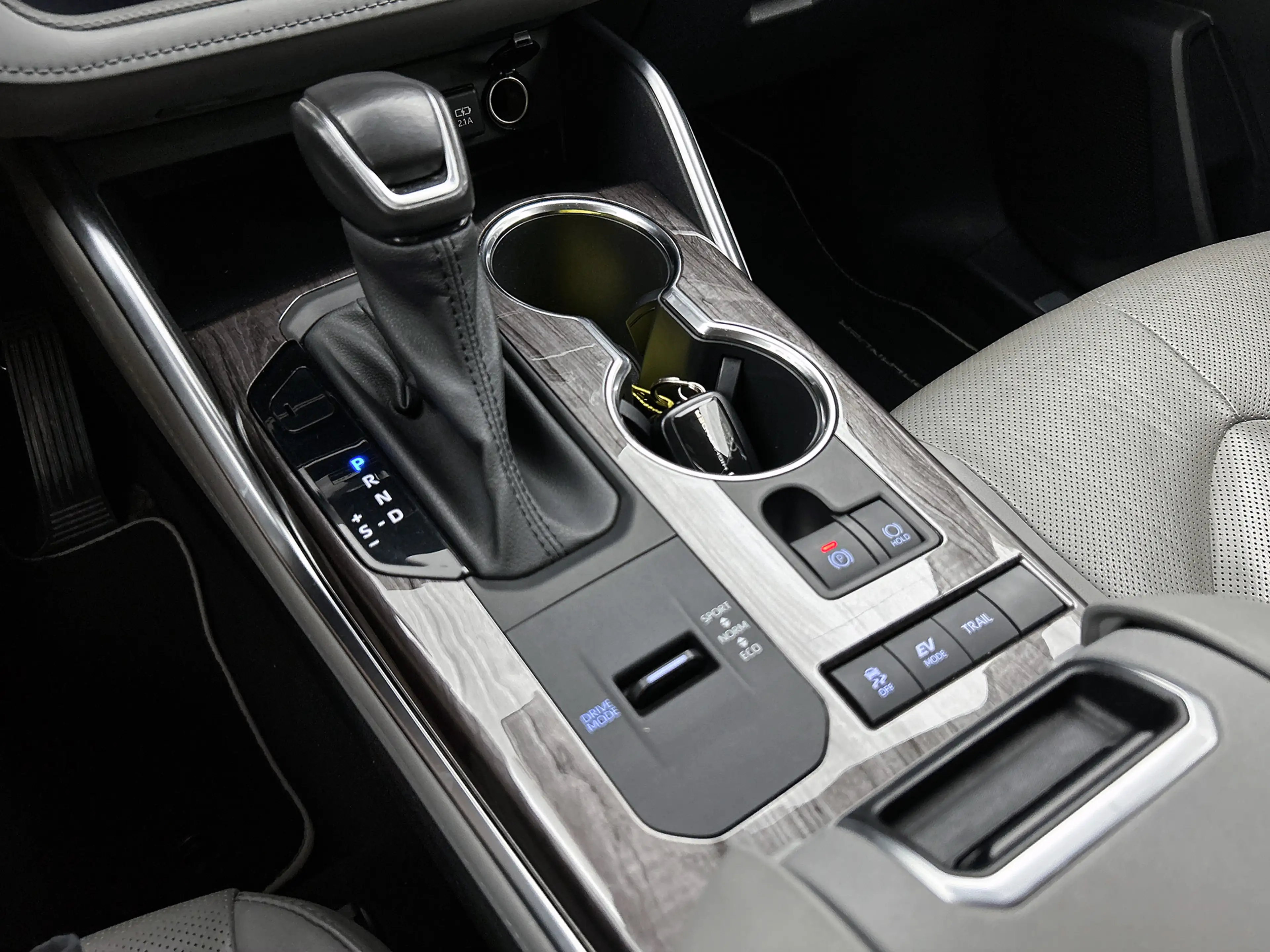 Toyota Highlander 2.5 AWD Hybrid Premium | Dealer Onderhouden | Pano — photo 11