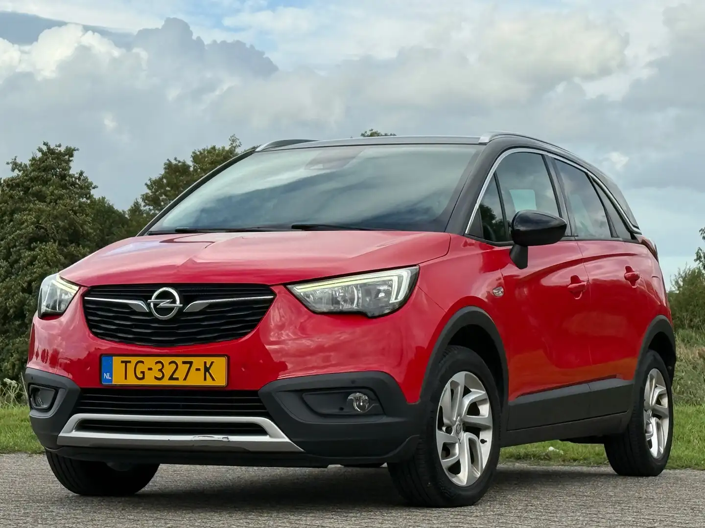 Opel Crossland X 1.2 Turbo Innovation - Red/Mineral Black - Nav/Cli Rot - 2
