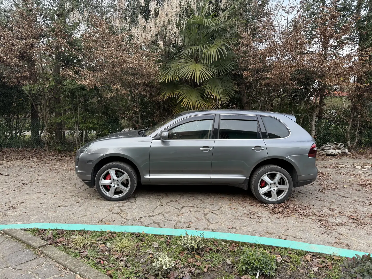 Porsche Cayenne 4.8 Turbo tiptronic FL Grau - 2
