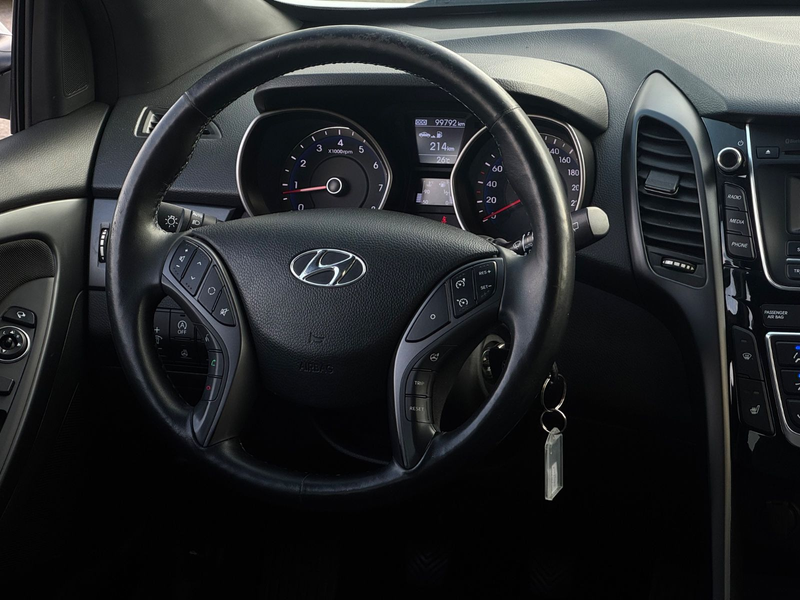 Hyundai i30 blue Passion 1.6*GARANTIE*TEMPOMAT*SZH*PDC* — photo 14