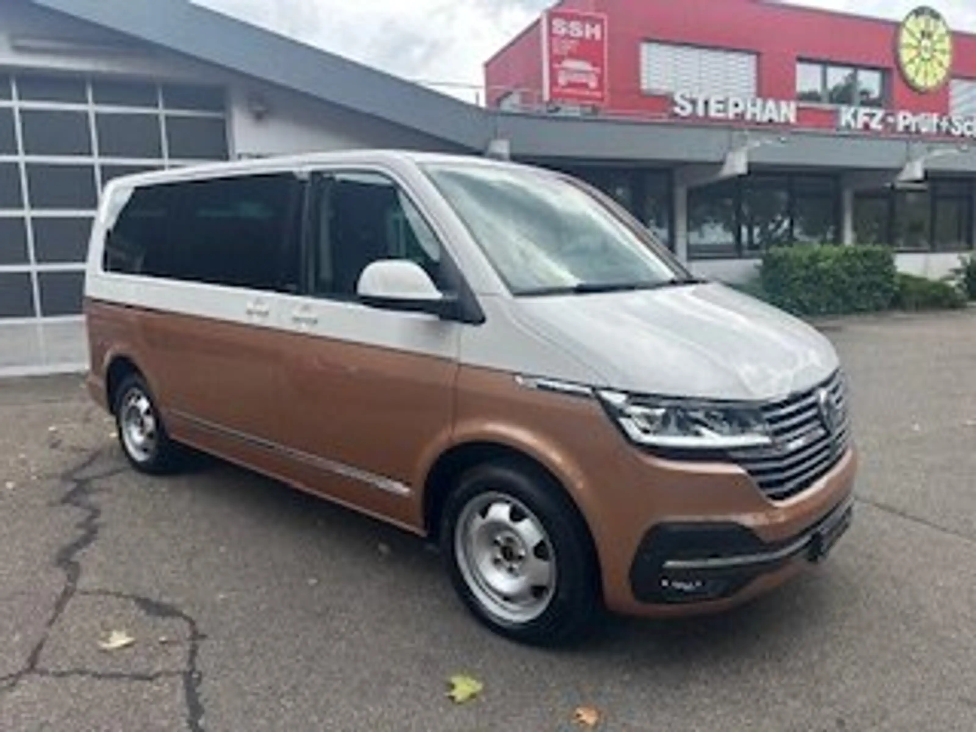Volkswagen T6.1 Multivan Multivan Generation Six 4MOTION — photo 6