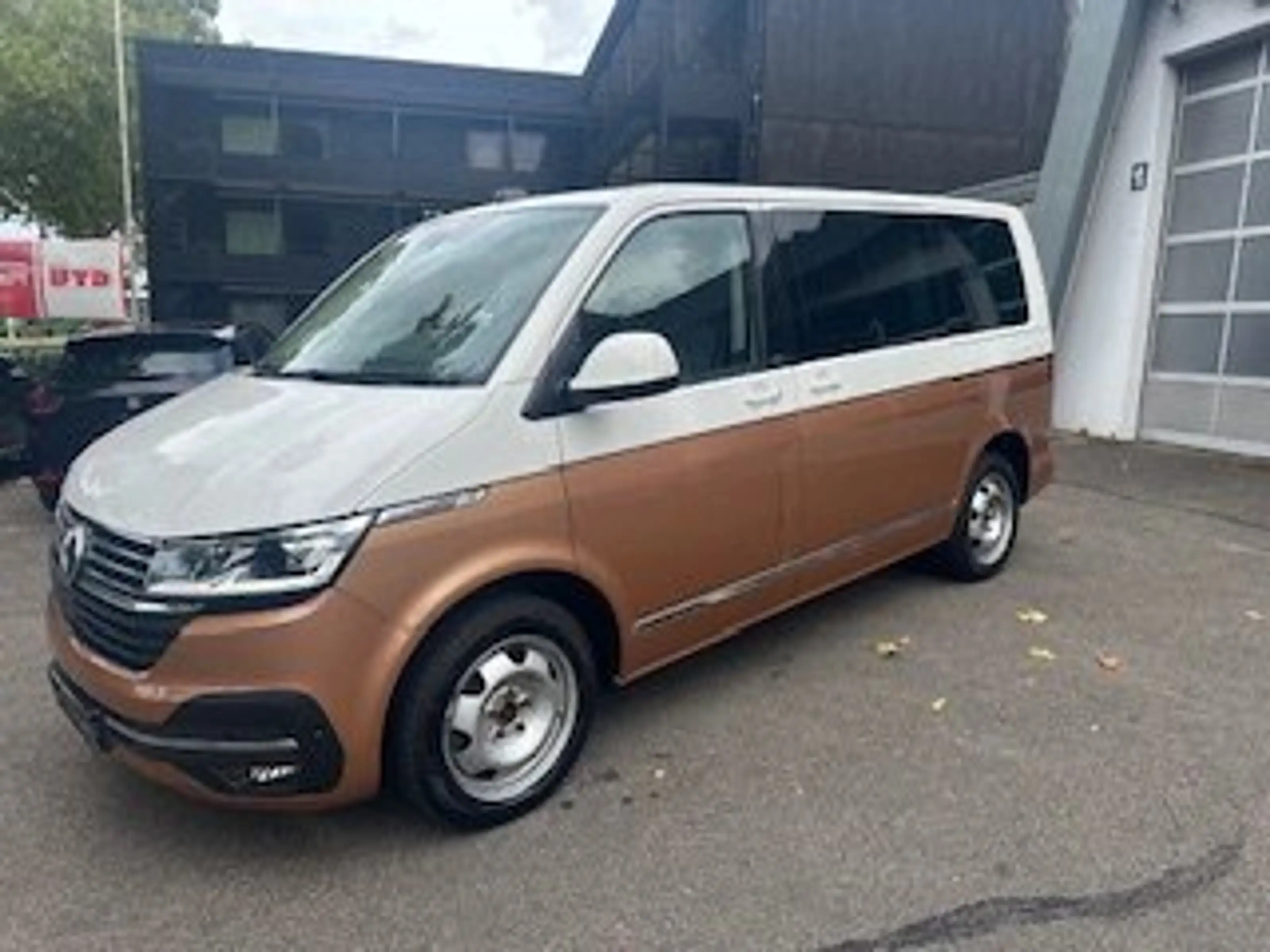 Volkswagen T6.1 Multivan Multivan Generation Six 4MOTION — photo 2