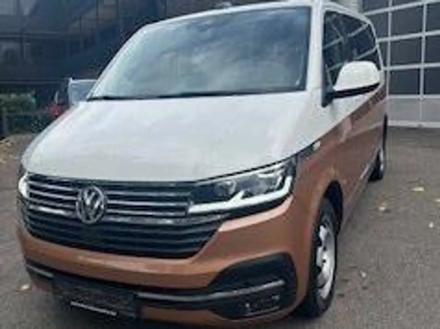 Volkswagen T6.1 Multivan Multivan Generation Six 4MOTION Beige - 1