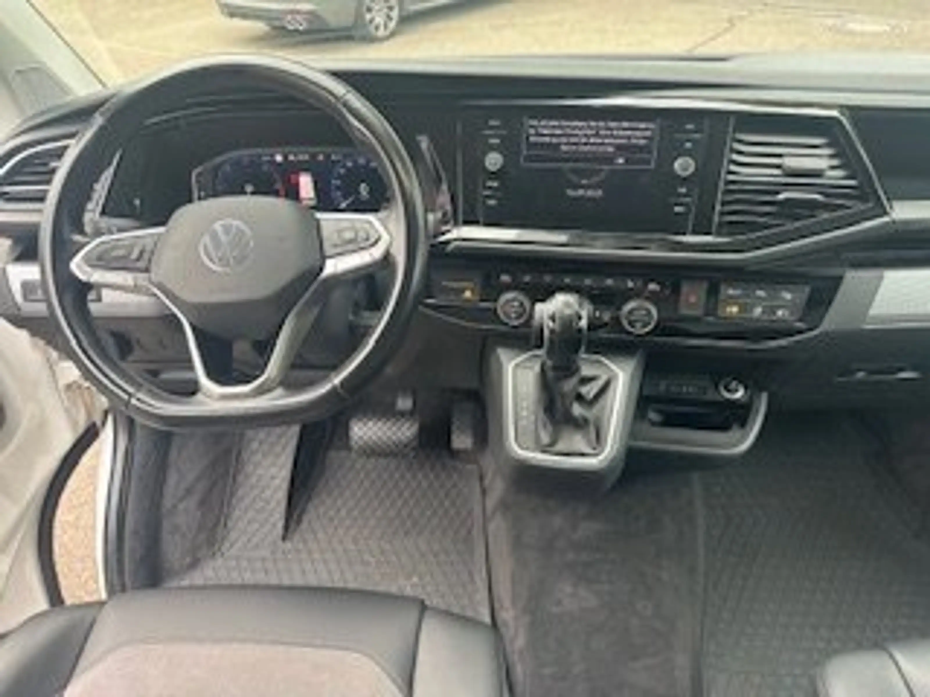 Volkswagen T6.1 Multivan Multivan Generation Six 4MOTION — photo 10