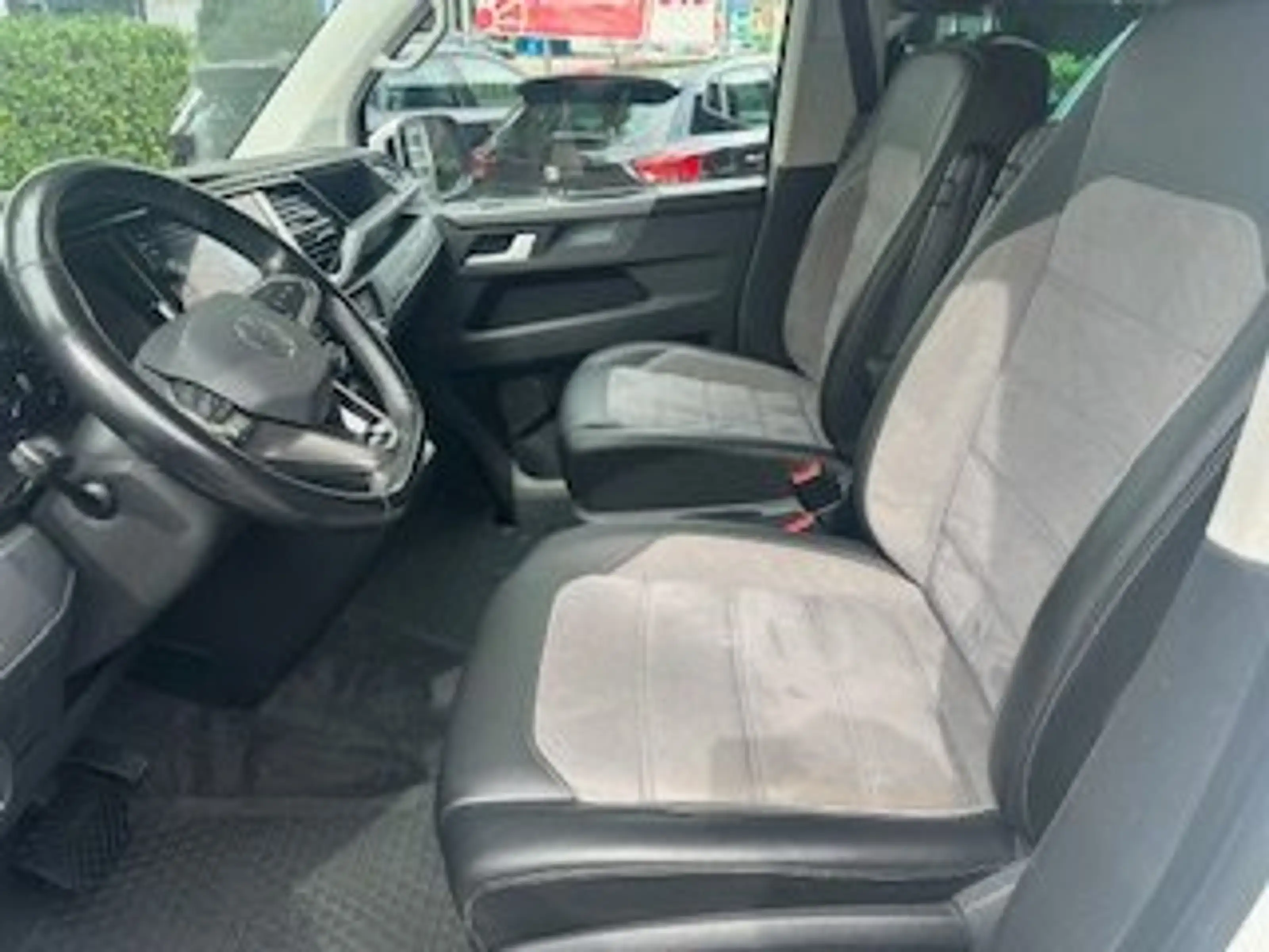 Volkswagen T6.1 Multivan Multivan Generation Six 4MOTION — photo 8