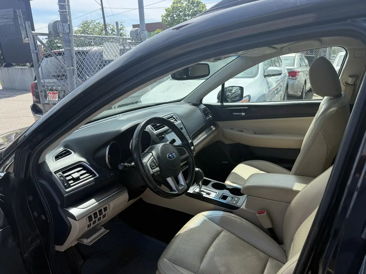 Subaru OUTBACK fotografie Subaru OUTBACK