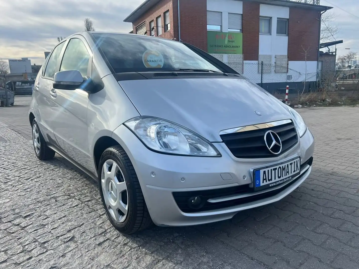 Mercedes-Benz A 160 Automatik,Klima,PDC,SHZ,ParkPilot,Allwetter Silber - 1