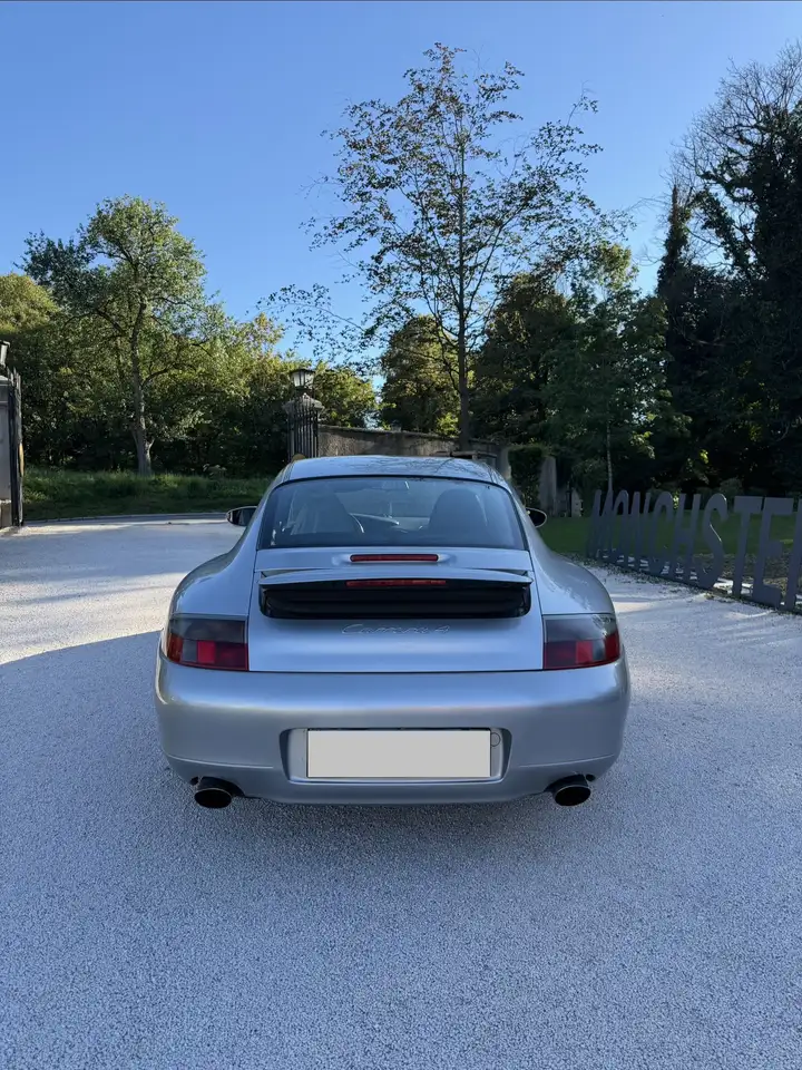 Porsche 996 911 Carrera 4 Coupé, foto 3