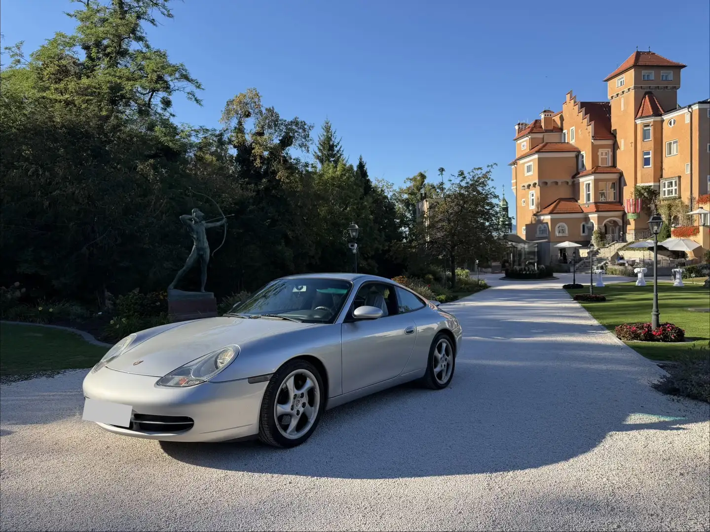 Porsche 996 911 Carrera 4 Coupé Silber - 1