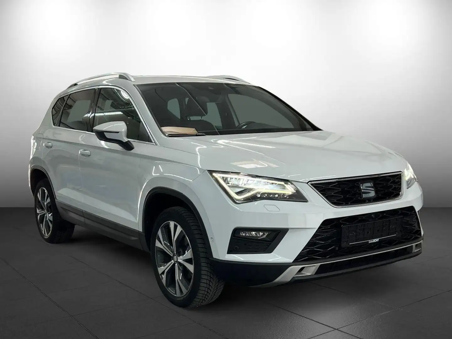 SEAT Ateca Xcellence 1.5 16V TSI*NAVI*SHZ*360°K*uvm Weiß - 2
