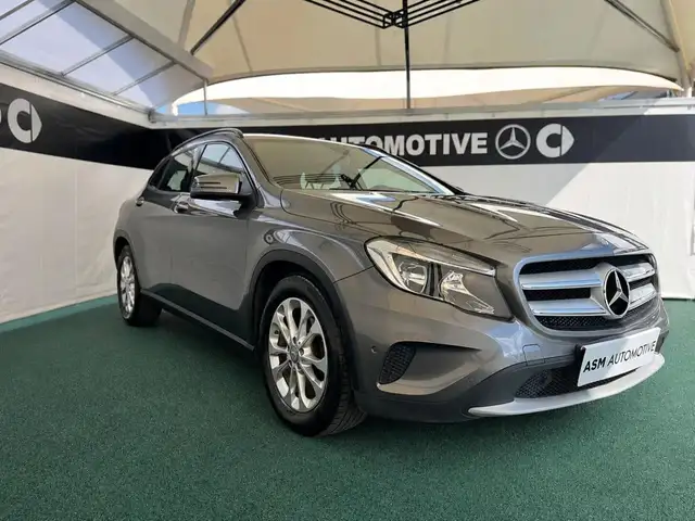 Mercedes-Benz GLA 220 d Automatic Business
