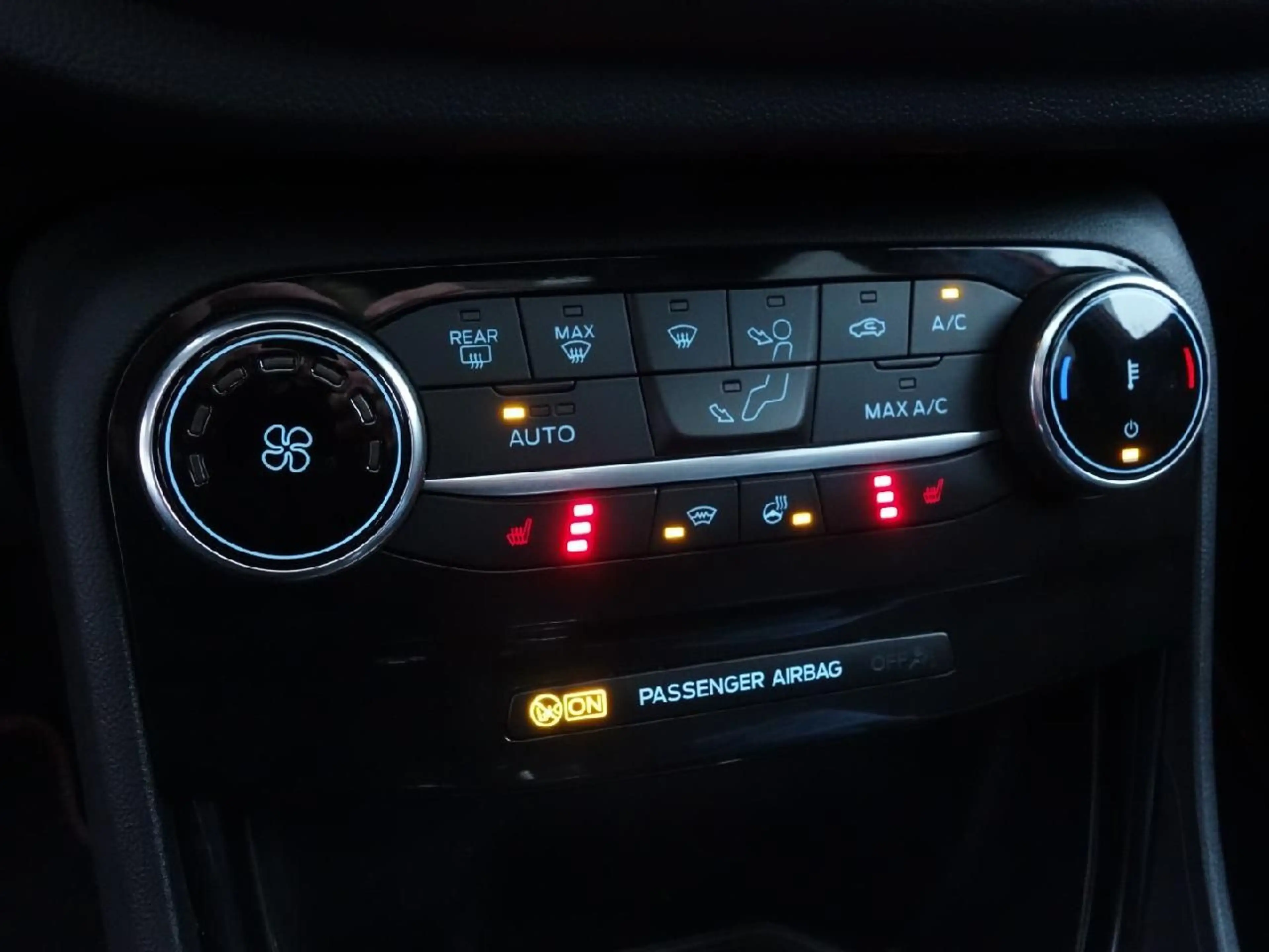 Ford Puma ST-Line PANO Navi LED AHK mHev DAB — photo 13
