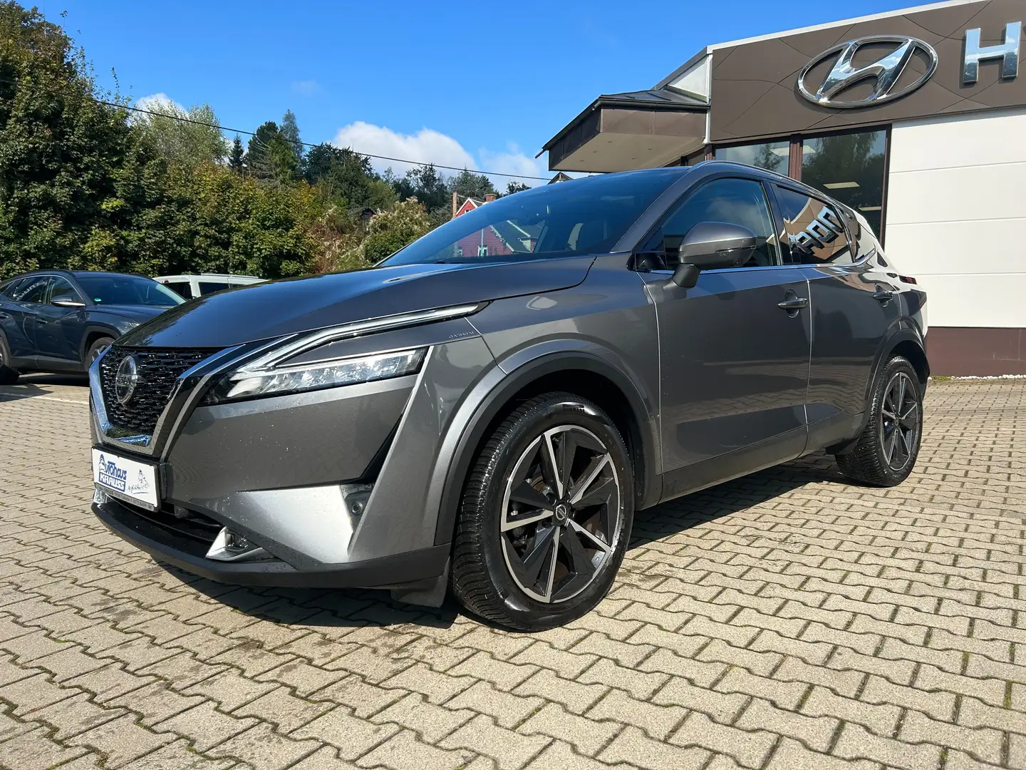 Nissan Qashqai Tekna Gris - 1
