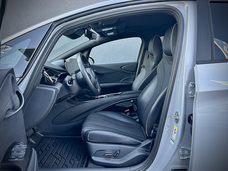 BYD Dolphin Design 204 PS Automatik / Panoramdach / ACC / T... — photo 6