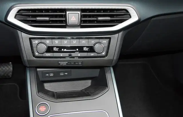 Seat Arona view 12