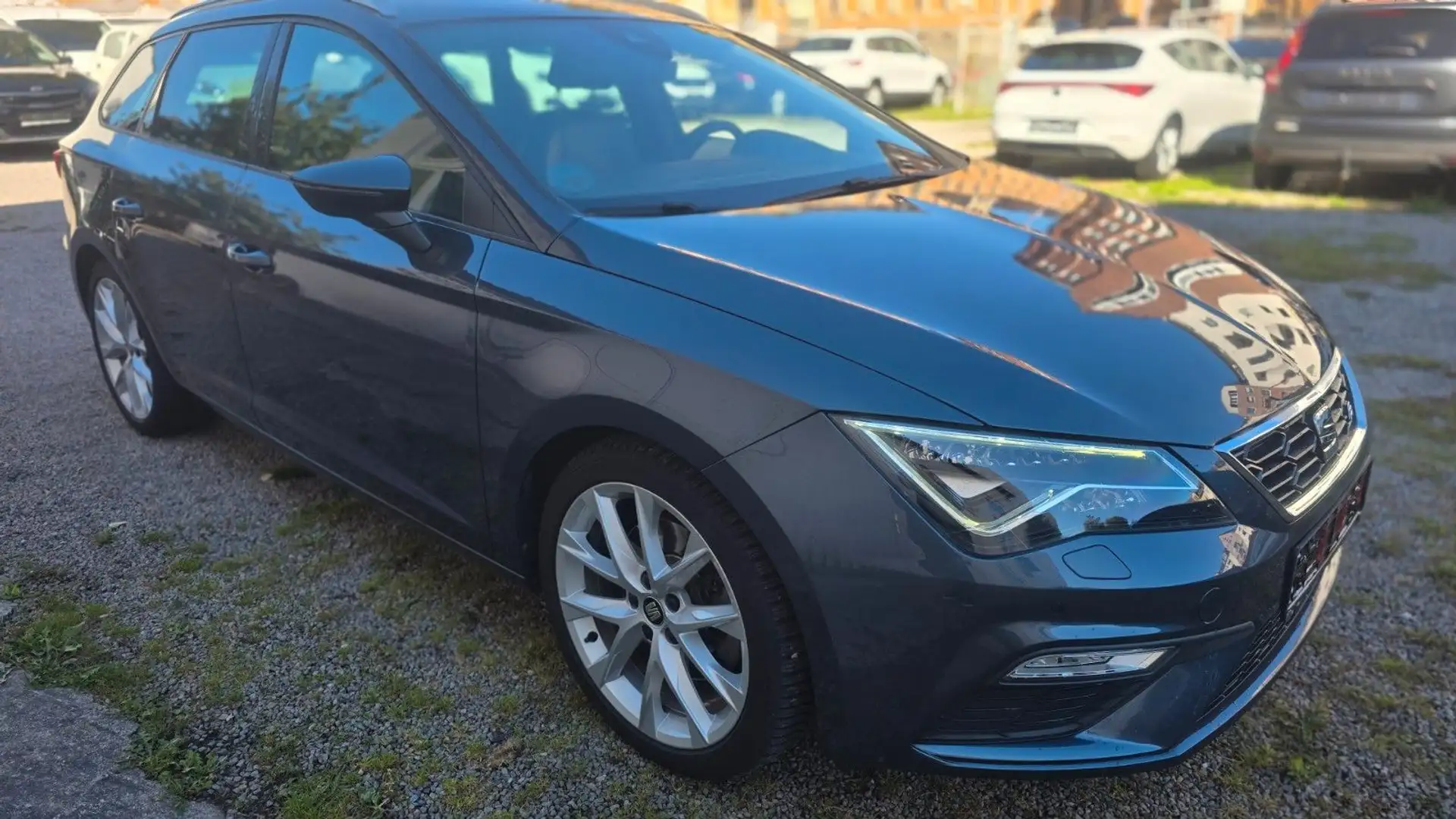 SEAT Leon ST FR Grau - 2
