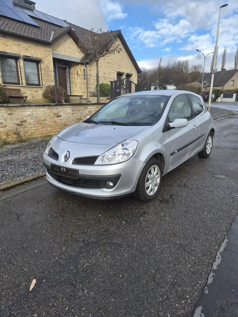 Renault Clio 1.6i 16v Privilège Argent - 1
