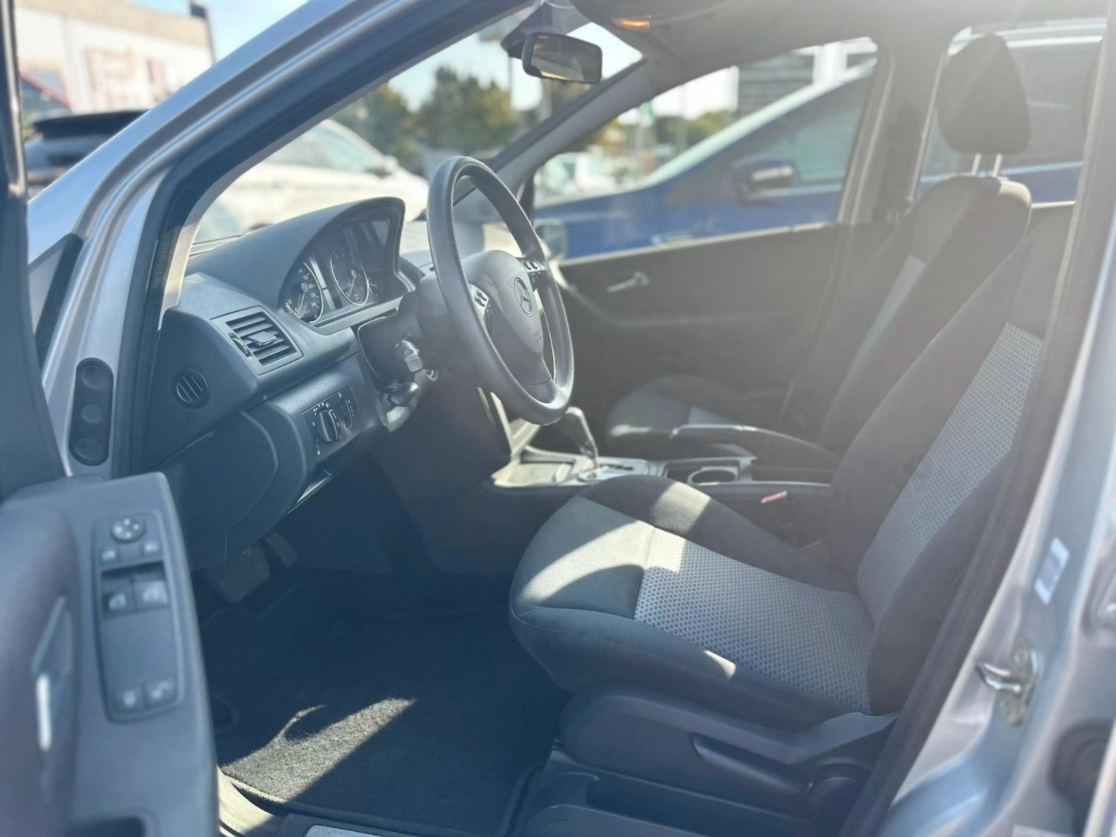 Mercedes-Benz A 150 A -Klasse A 150 Automatik Klima Tüv — photo 9
