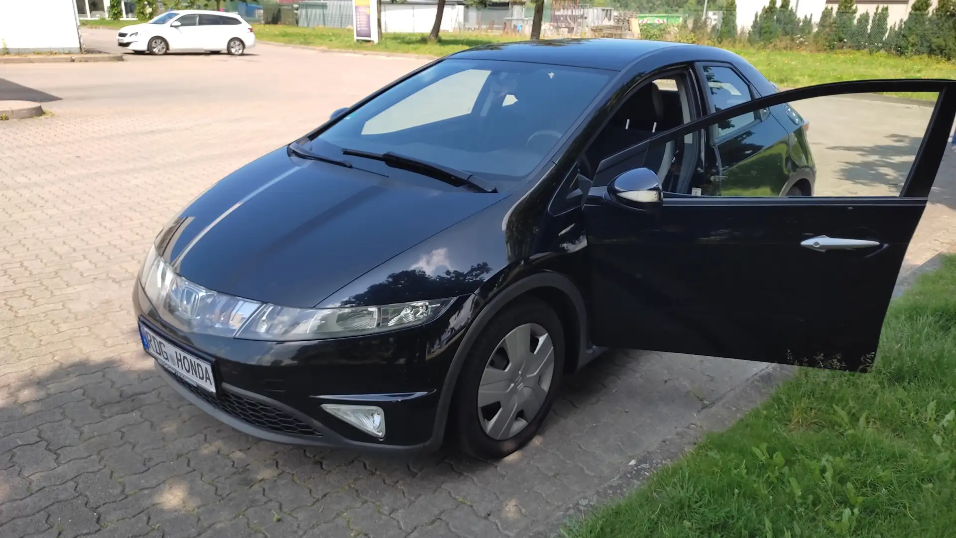 Honda Civic Civic 1.8i-VTEC Comfort Schwarz - 1