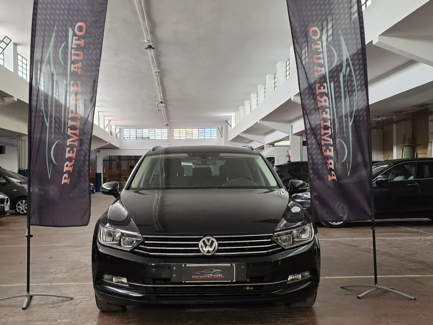 Volkswagen Passat Variant Passat Variant 2.0 tdi Businessline 150cv dsg Černá - 1