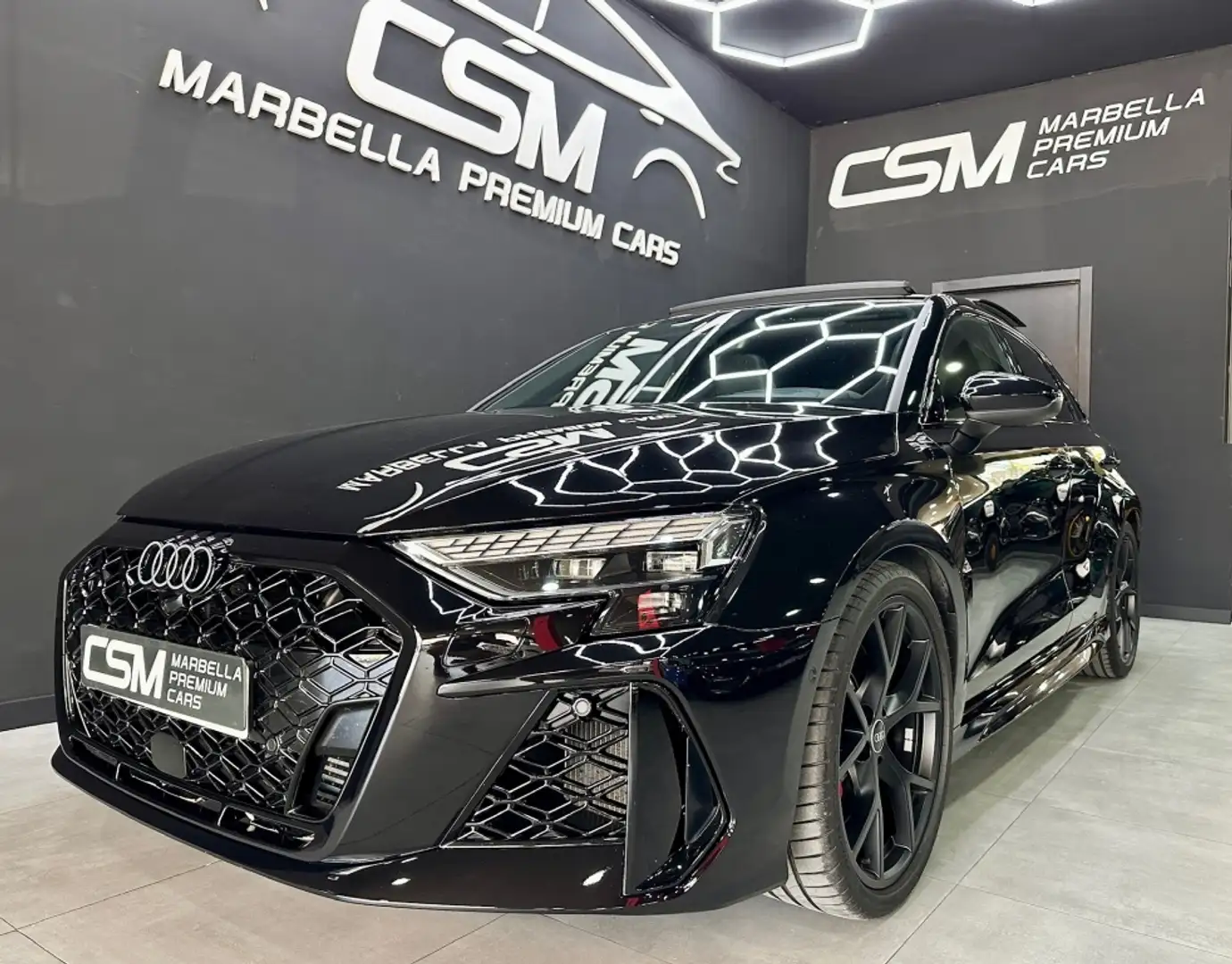 Audi RS3 Sportback quattro S tronic Noir - 1