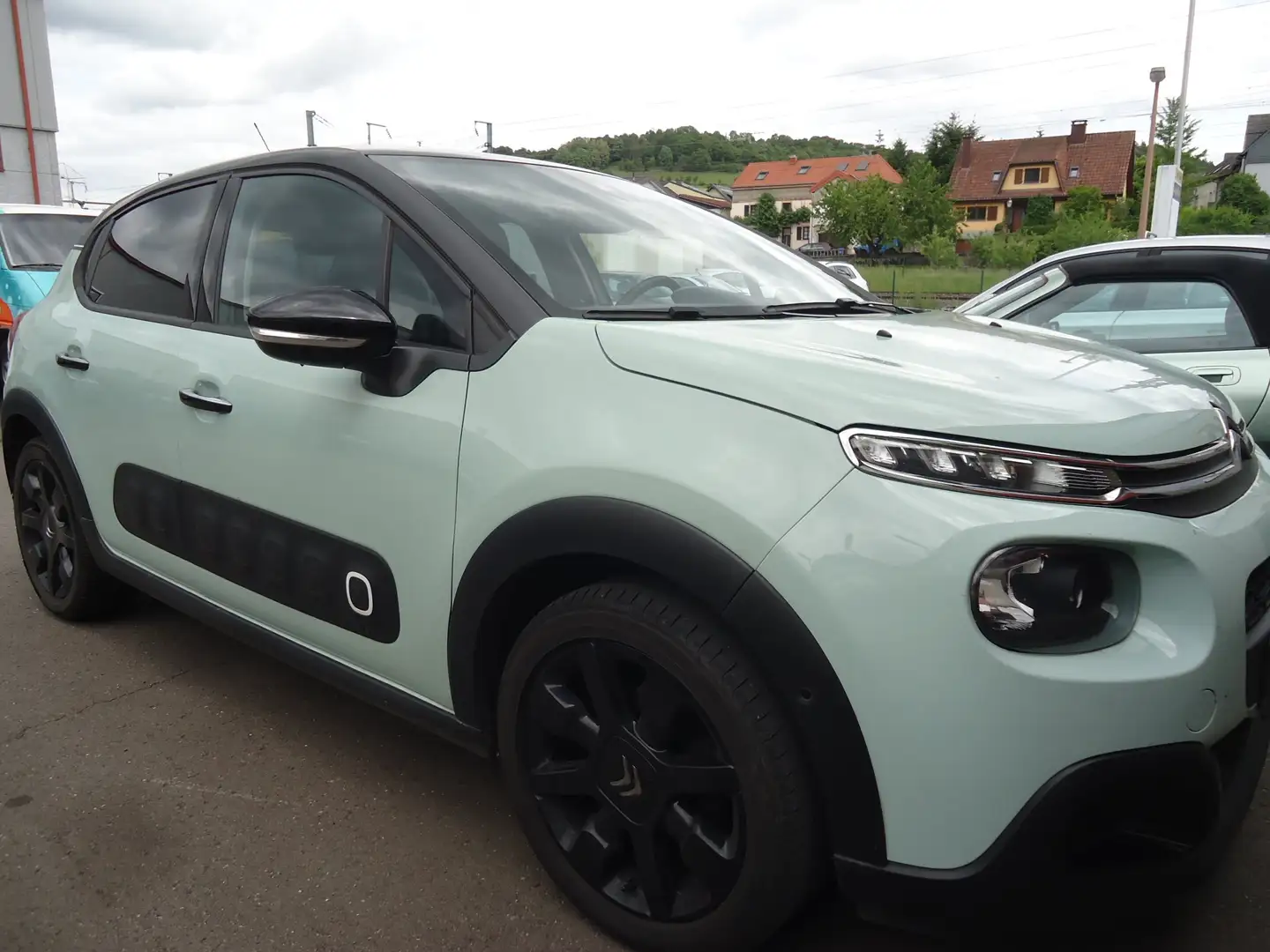 Citroen C3 1.5 BlueHDi Feel S Grün - 2