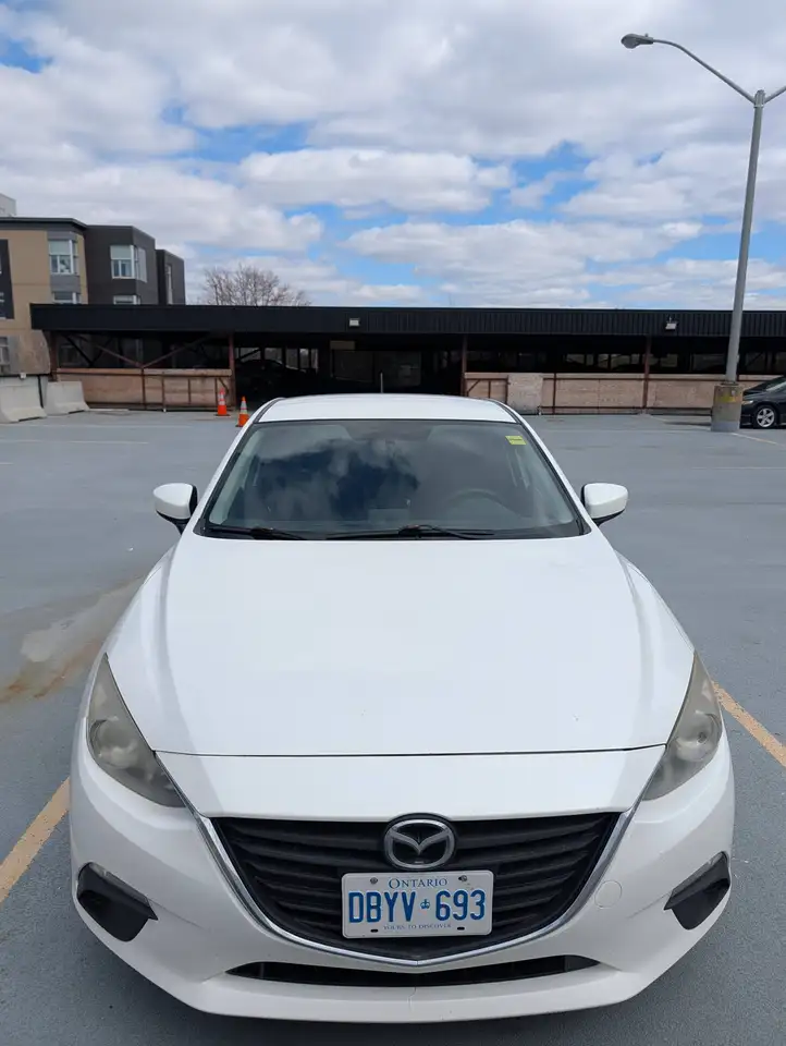 Mazda 3 снимка Mazda 3