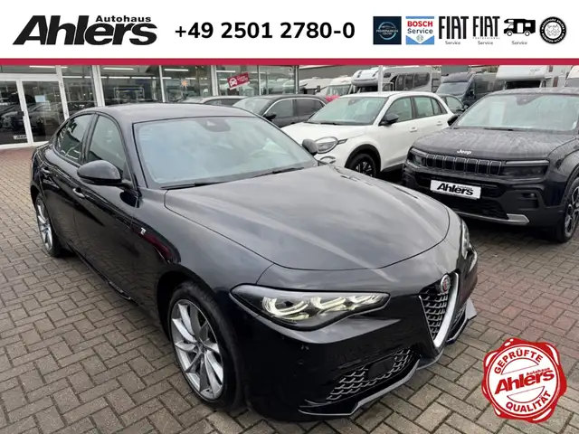 Alfa Romeo Giulia Ti Q4+MEMORY+NAVI+ACC+KAMERA+MATRIXLED+CARPLAY+