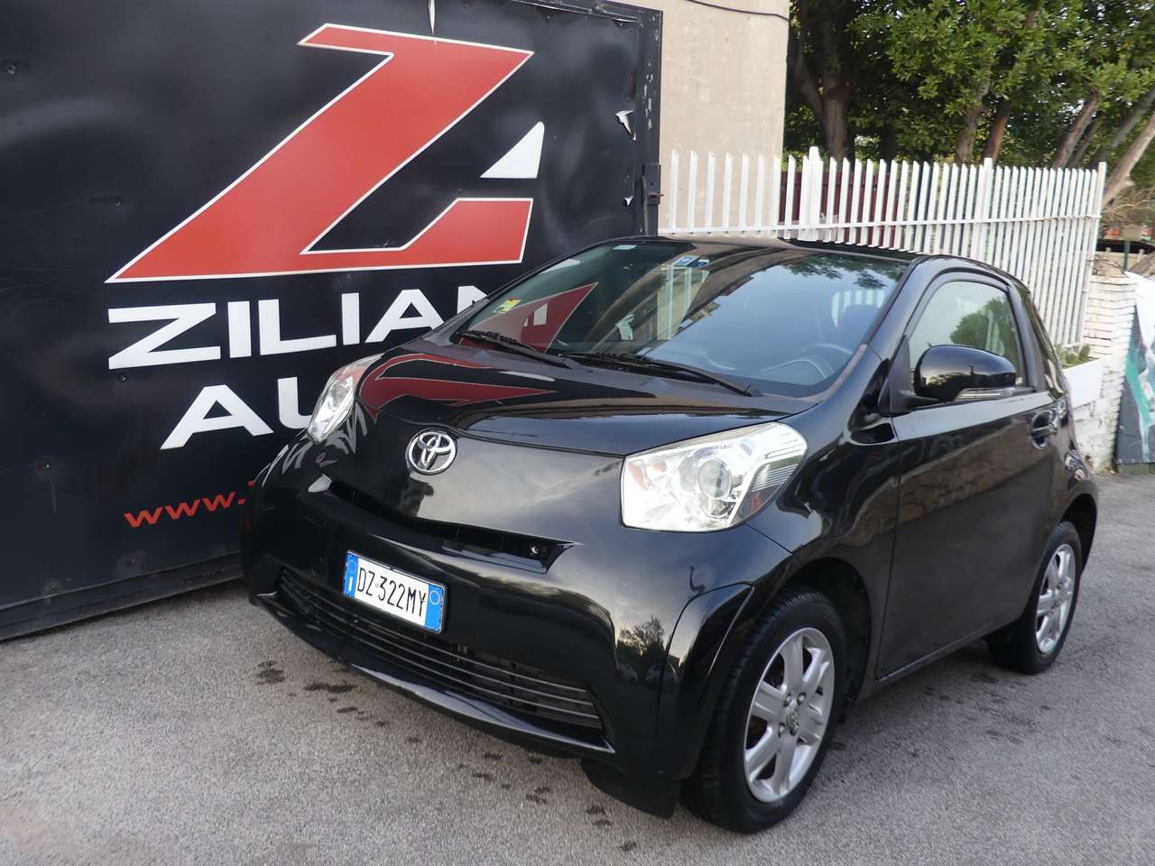 Toyota iQ 1.0 Sol ..OK NEO PATENTATI..C.LEGA 15"